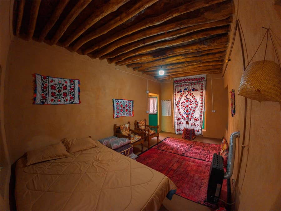 بومگردی در بوانات روستای بادبر - چیترا اتاق 