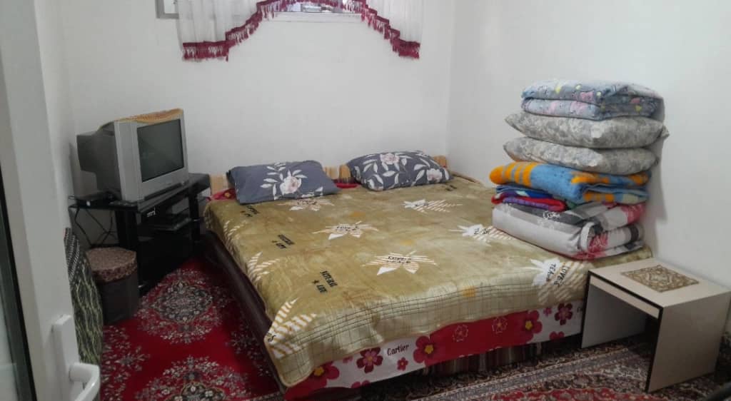 اجاره منزل مبله در طالقان چشم انداز اقامتگاه و کافی شاپ از ورودی روستا