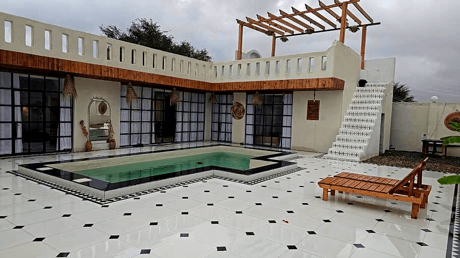 ویلا با استخر روباز آبسرد در هفت رنگو قشم - سه خواب نما ویلا با استخر روباز آبسرد