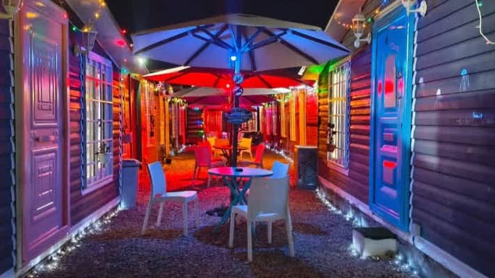 کانکس ساحلی در هرمز - صورتی واحد صورتی 