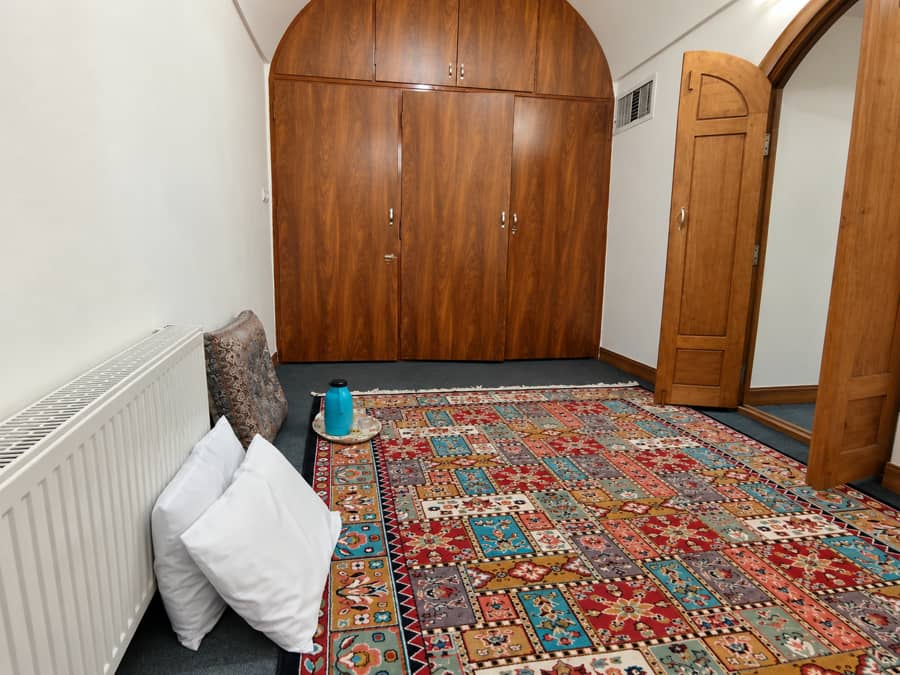 اقامتگاه بومگردی در بافت تاریخی یزد  اتاق