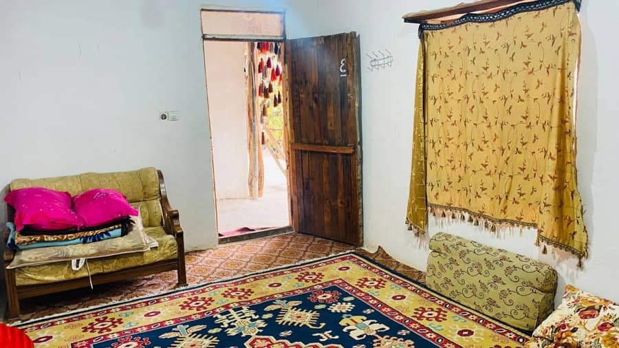 اجاره خانه سنتی درقلعه سرد دهدز - 18 متری نما اقامتگاه