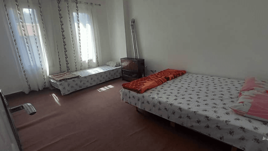 اجاره ویلا جنگلی در روستا نفت چال شیرگاه نما و محوطه