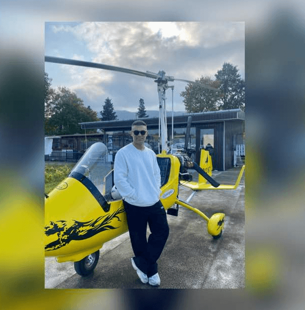 hostIntroImage-مرتضی ابراهیمی