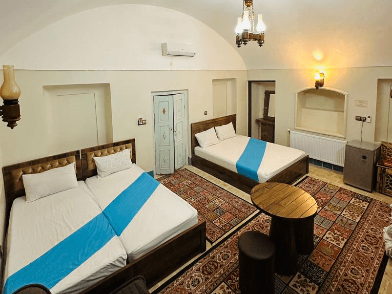  اجاره اقامتگاه سنتی در یزد - ارده 103 محوطه