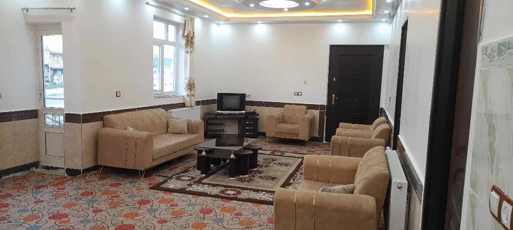اجاره سوئیت و خانه مبله در تخت سلیمان تکاب نمای بیرونی ساختمان