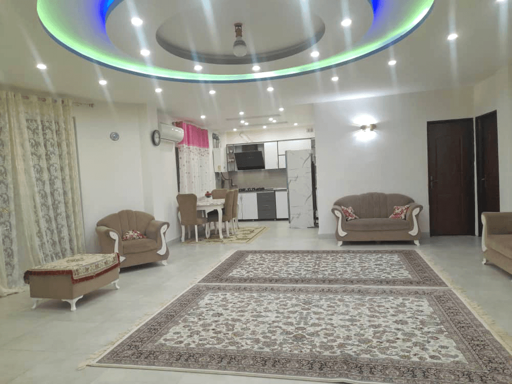 اجاره ویلا تکخواب در روستا دلچه کنار رودخانه - سنگر  حیاط ویلا 