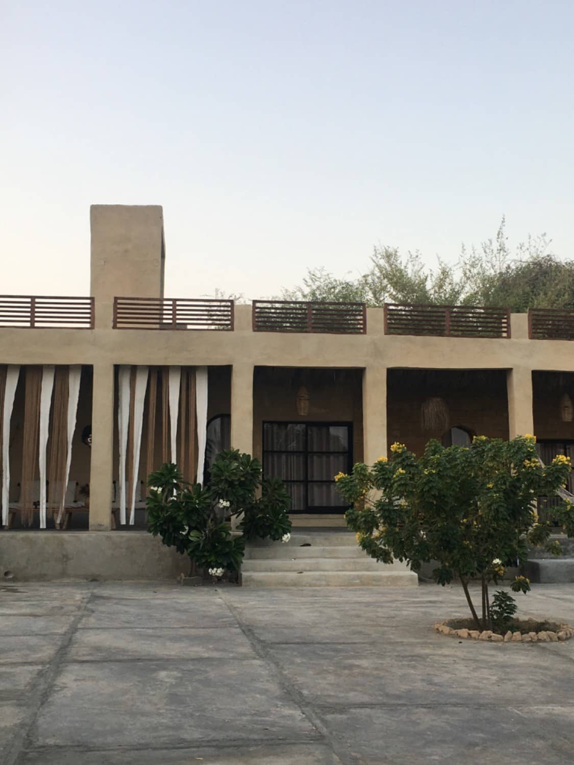 بومگردی نزدیک ساحل در سوزا - آرامش