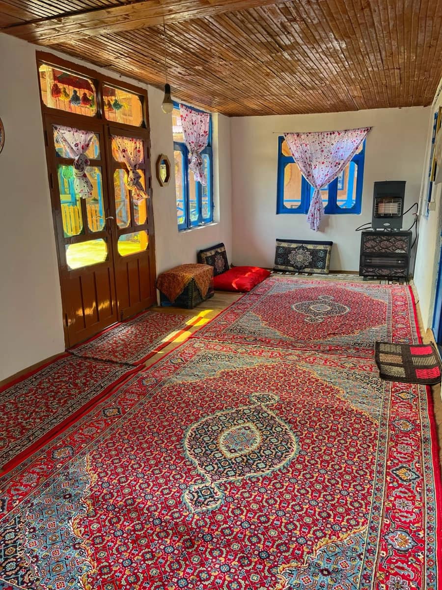 اجاره بومگردی در روستا لتیین تالش - سرخدار  عکس از بالا مجموعه 