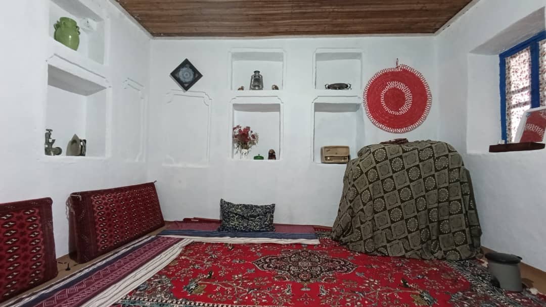 اقامتگاه سنتی در روستای آهندان لاهیجان - مادربزرگ نما