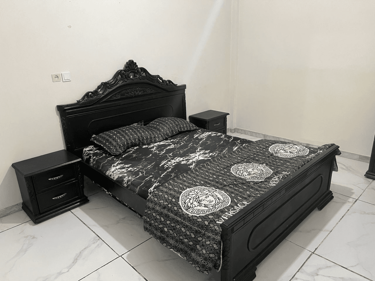 اجاره منزل دو خواب در کاشانی تهران - طبقه اول  سالن 