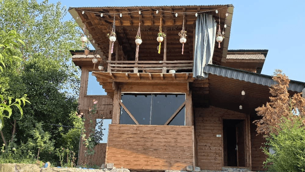 کلبه چوبی دوبلکس دو خوابه جکوزی دار الماس شمال