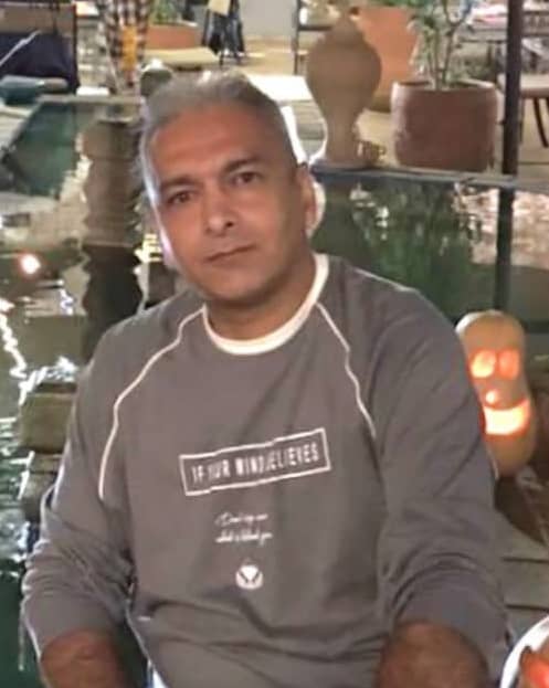 hostIntroImage-علی ترابی 