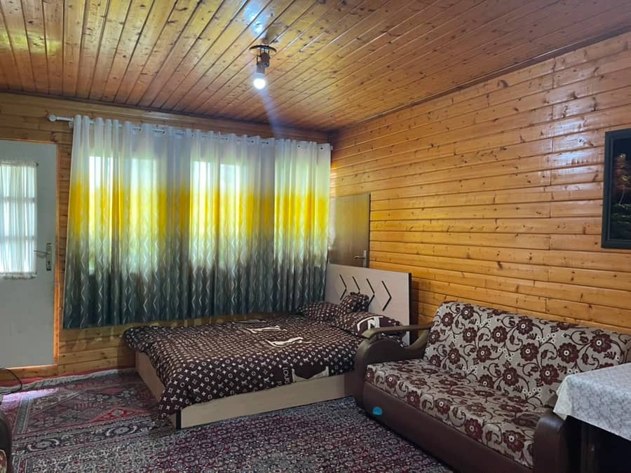بومگردی در روستای جنگلی طالقان شفت - 7 نما اقامتگاه 