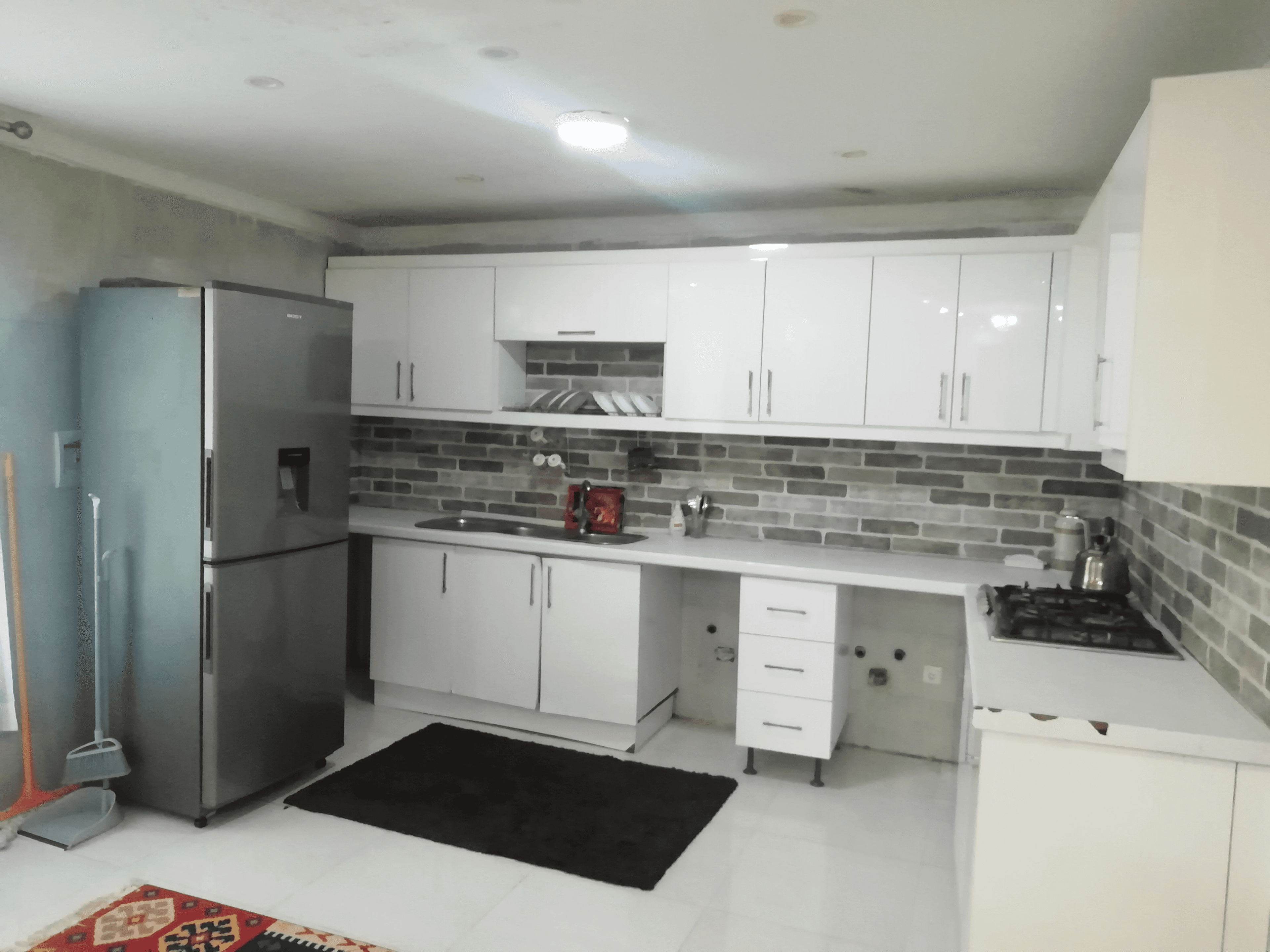 ویلا با استخر سرپوشیده آبگرم در روستا لزربن تنکابن  نما ویلا 