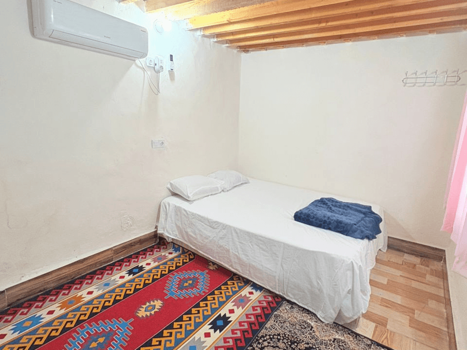 ویلا استخر روباز آبسرد در تنب پارسان سوزا - چهار خواب  استخر و حیاط مجموعه 