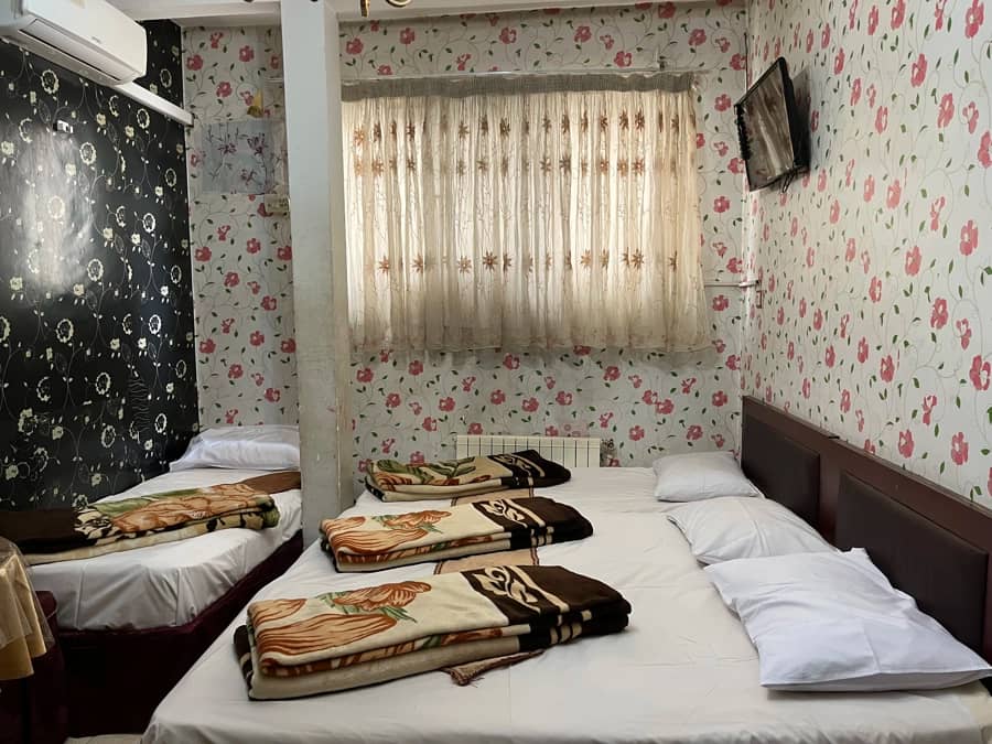 اجاره اتاق چهار تخته در خیابان امام رضا 12 اتاق