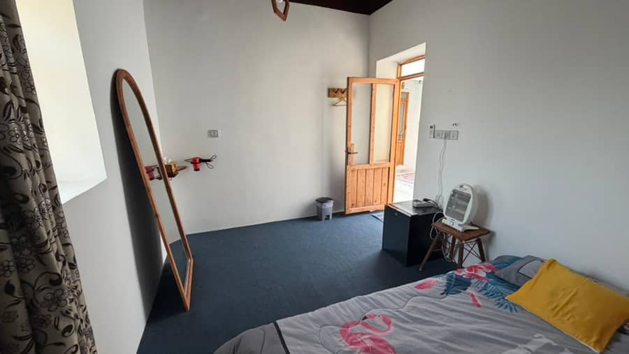 اجاره بومگردی در کوشکنار پارسیان - هشنه حیاط اقامتگاه