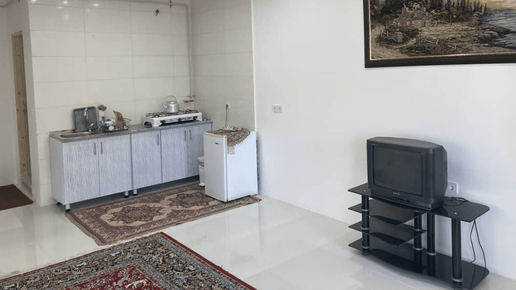 منزل ویلایی تکخوابه ملک خان در روستای الازمن  سالن