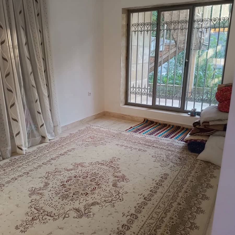 ویلا دو طبقه با استخرسر پوشیده در روستای فسقندیس اسکو استخر 