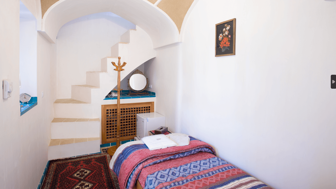 بوتیک هتل سنتی در کاشان - گلزار نما 