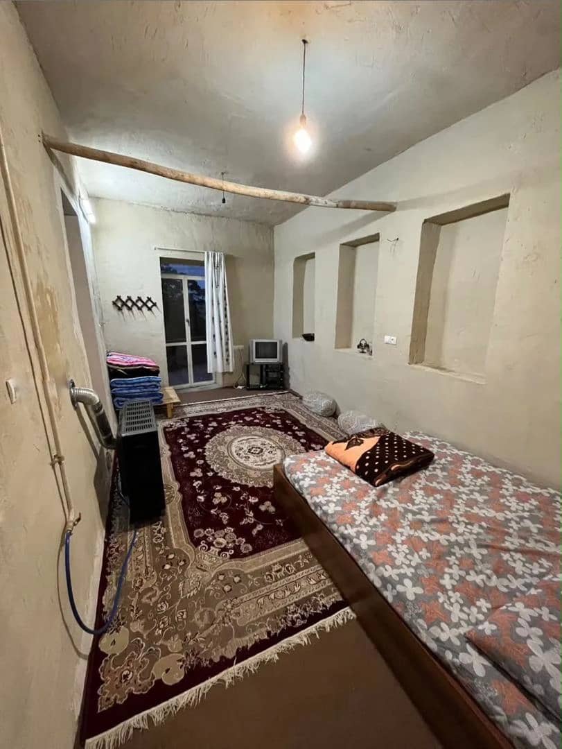 اقامتگاه بومگردی در بافت سنتی قلات - 3 چشم انداز و حیاط 