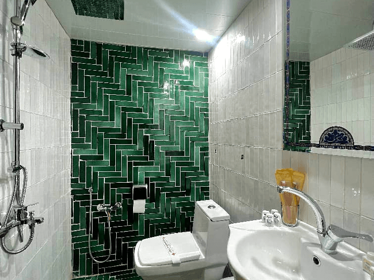 اجاره اتاق چهار تخته در هشت بهشت اصفهان - استاندارد  چهار تخته استاندارد 