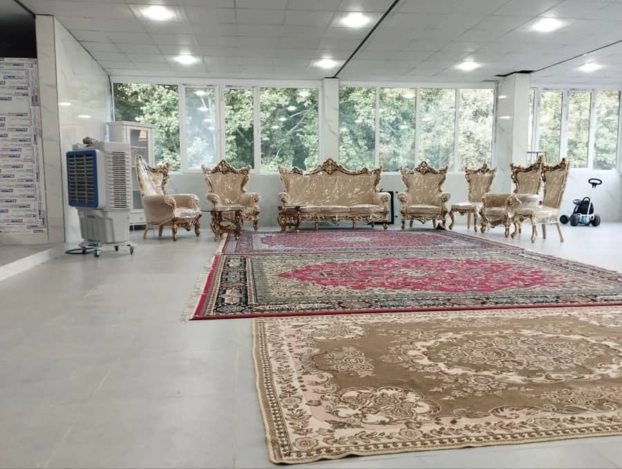 خانه باغ در تنگه گنجه ای نزدیک رودخانه - طبقه دوم  حیاط و نما ساختمان 