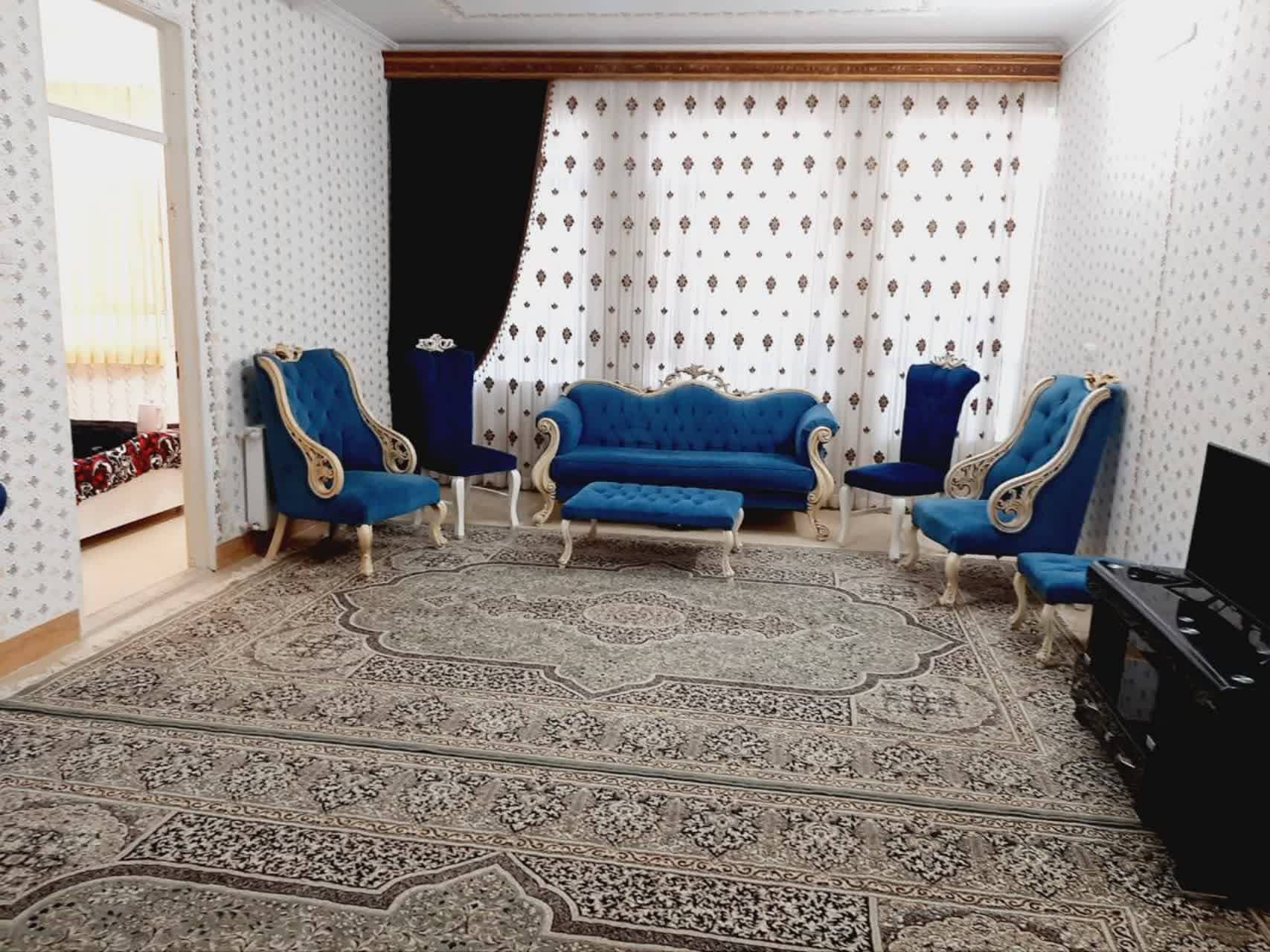 آپارتمان در بلوار پاسداران یزد - طبقه همکف  سالن 