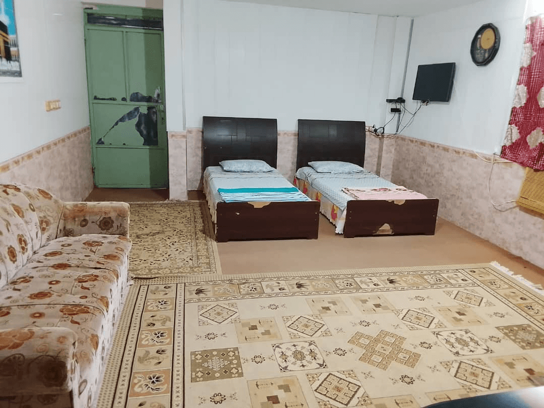 اجاره منزل ویلایی مبله در ولایت قشم -یک خوابه طبقه اول سالن 