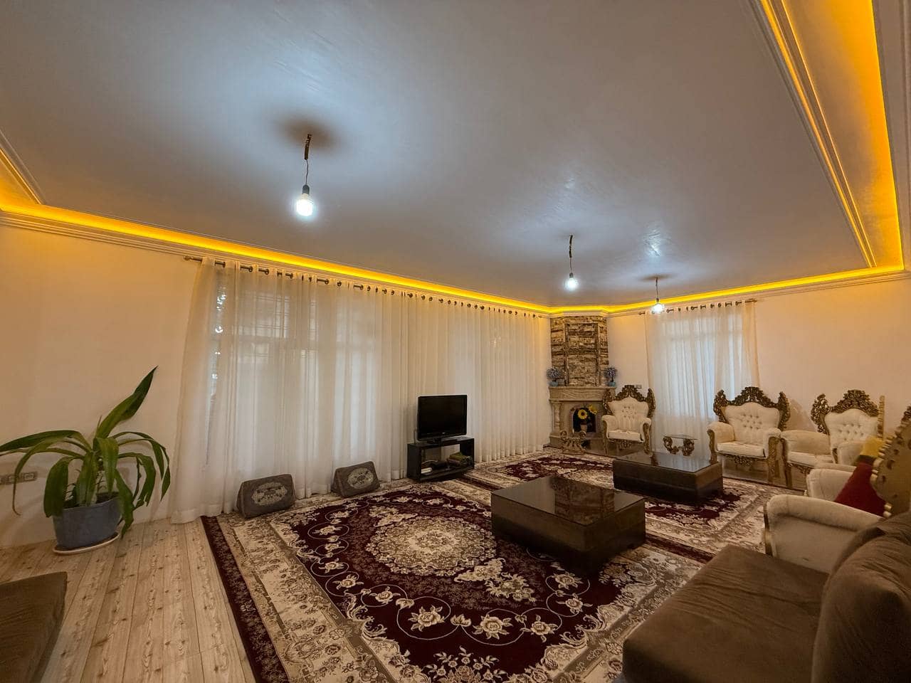 اجاره ویلا استخردار در سپیدان