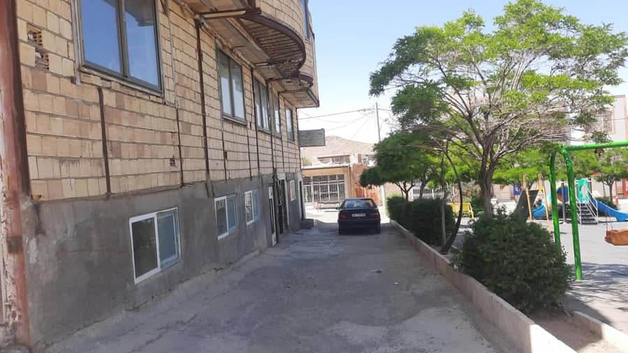 اجاره سوئیت در برزک کاشان - گلاب نما ساختمان