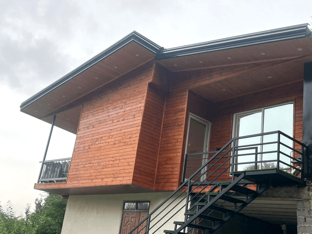 اجاره کلبه چوبی جنگلی در روستا بالف کلاشرقی - مرزیکلا  نما کلبه چوبی 