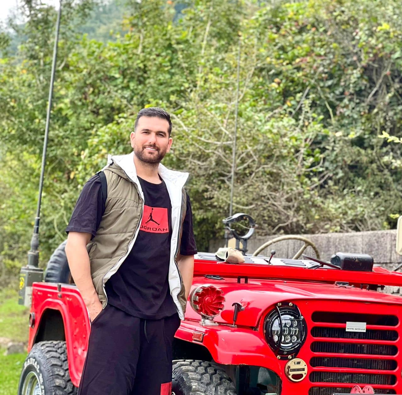 hostIntroImage-سامان توپا اسفندیاری