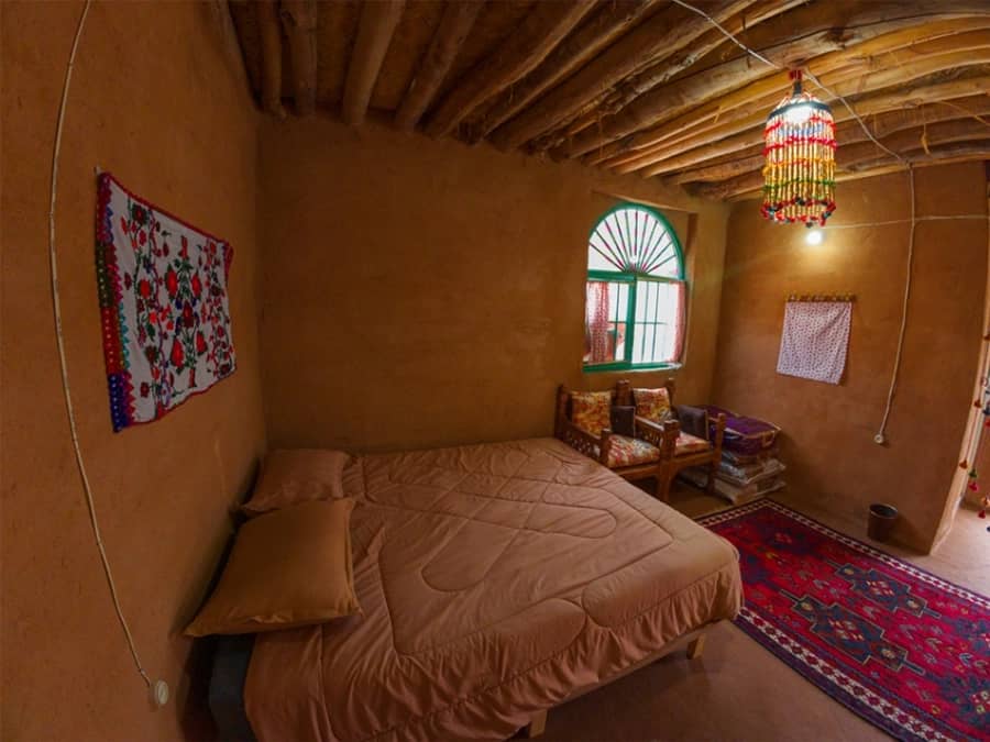 بومگردی در روستای بادبر ‌مزایجان - آذر  اتاق 