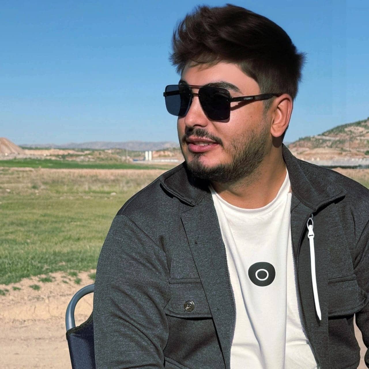 hostIntroImage-یاشار اسدپور