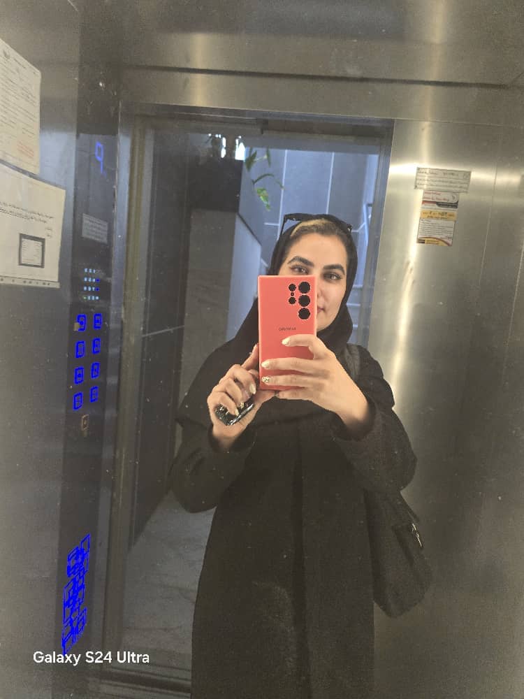 hostIntroImage-راضیه کاظمی