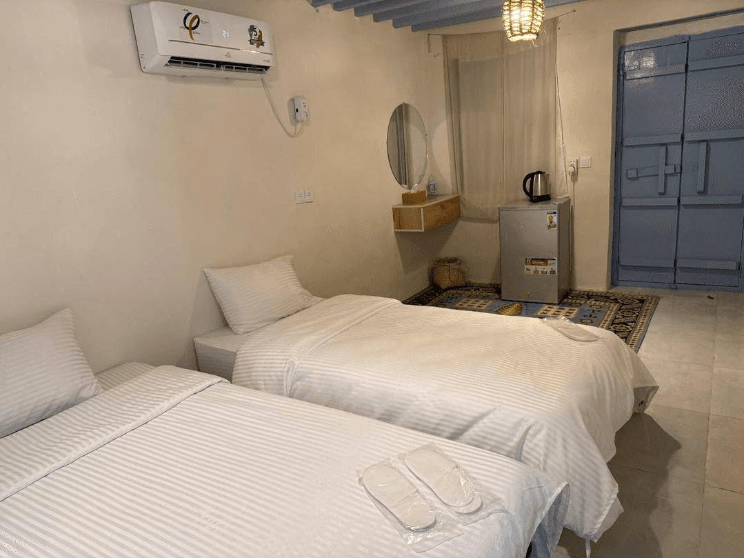 اجاره بومگردی در رمکان قشم - گرومزنگی اتاق گرومزنگی