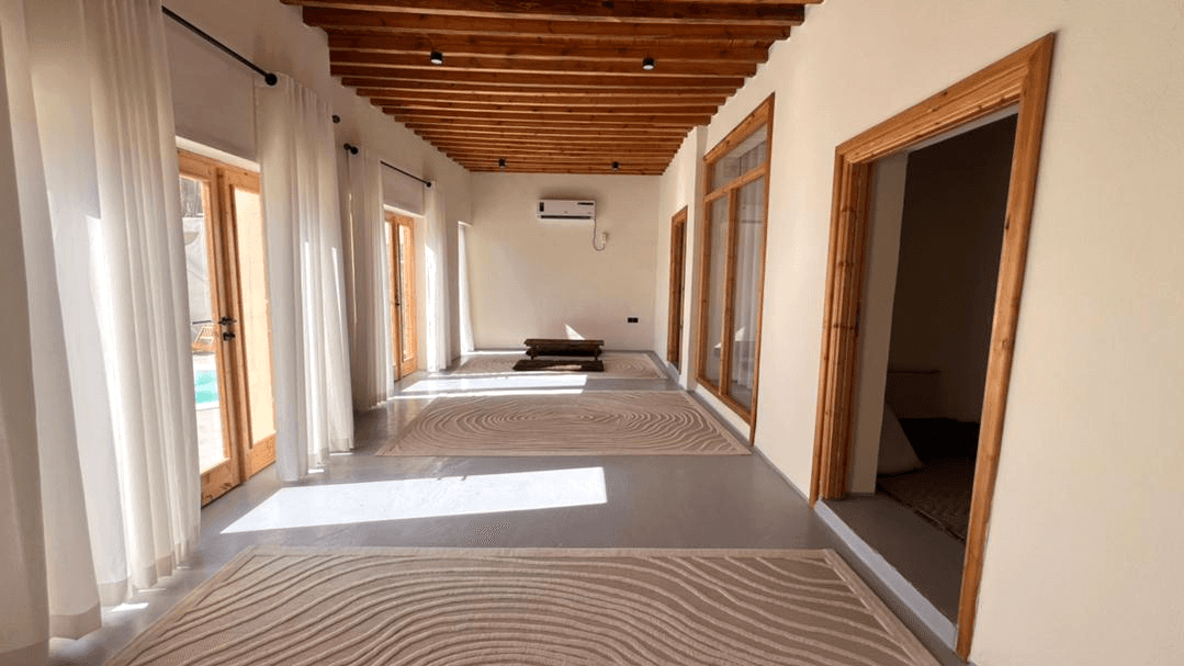 ویلا ساحلی با استخر روباز آبسرد در سوزا قشم - VVIP استخر روباز آبسرد 