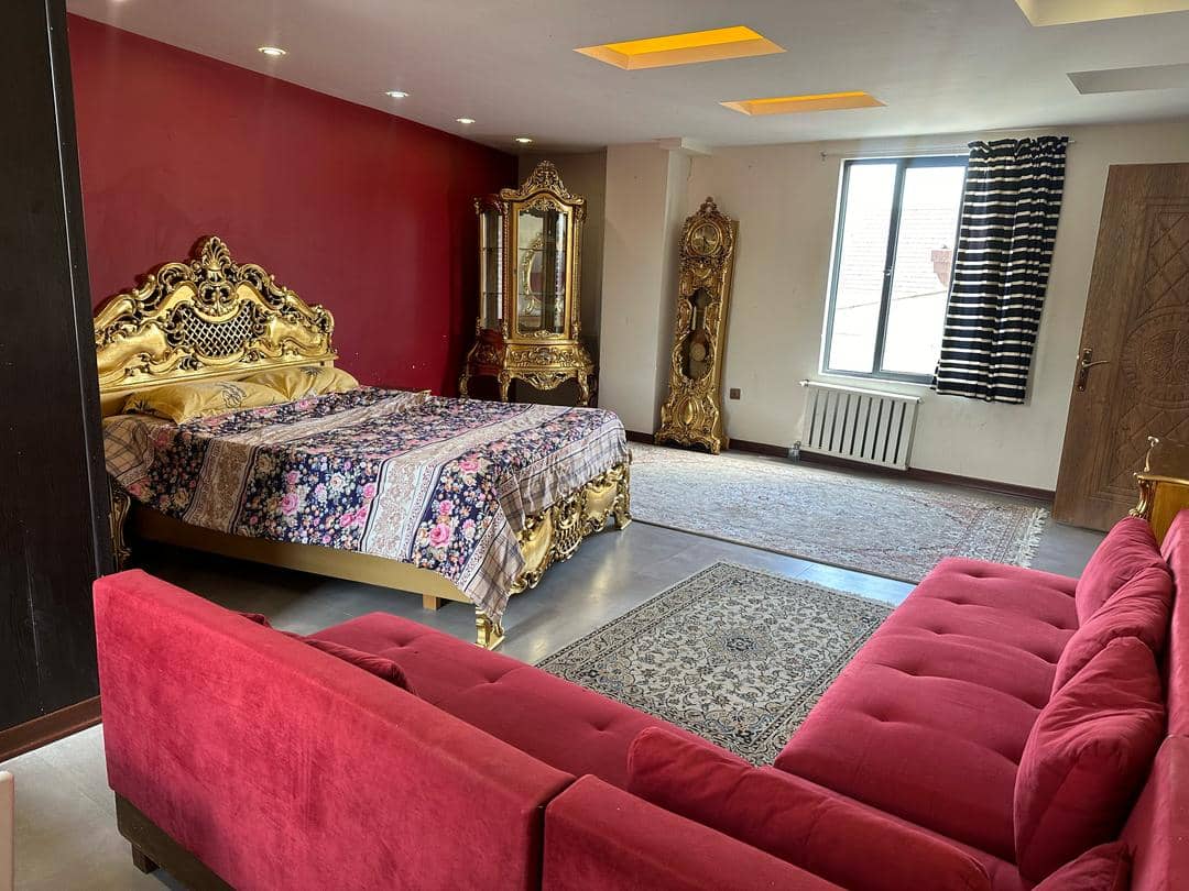 ویلا فورلکس با استخر و جکوزی آبگرم در رودهن  روف گاردن