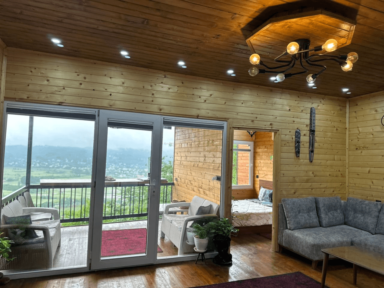 اجاره کلبه چوبی جنگلی در روستا بالف کلاشرقی - مرزیکلا  نما کلبه چوبی 