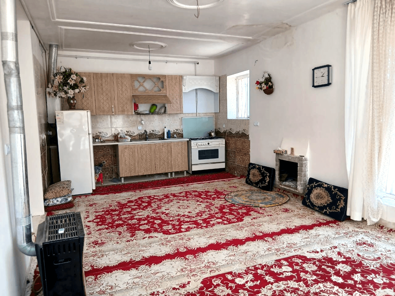 اجاره منزل ویلایی در روستا هویج - لاله زار کرمان  نما منزل 