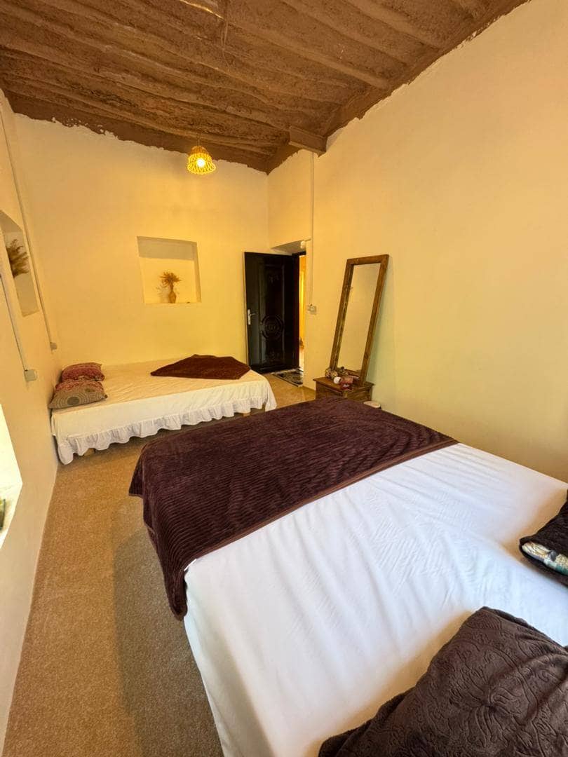 بومگردی در روستای فومستان پارسیان - بوا حیاط اقامتگاه 