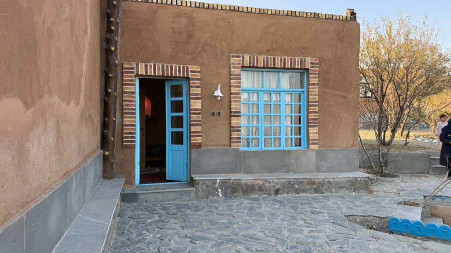 اقامتگاه بومگردی در روستا ازغد طرقبه - بابونه  نما واحد بابونه 