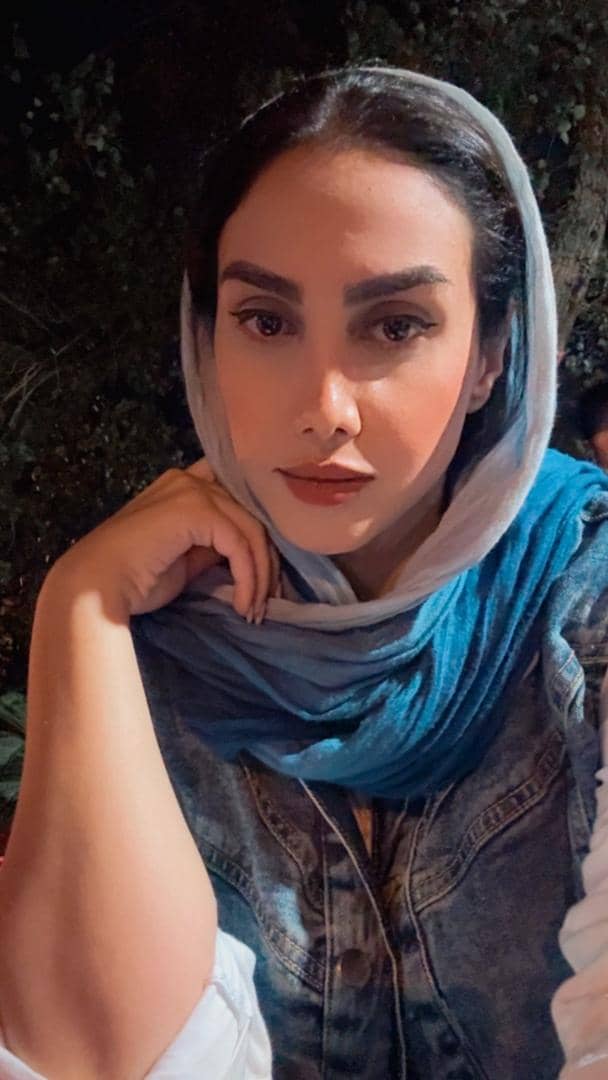 hostIntroImage-ماجده نوری