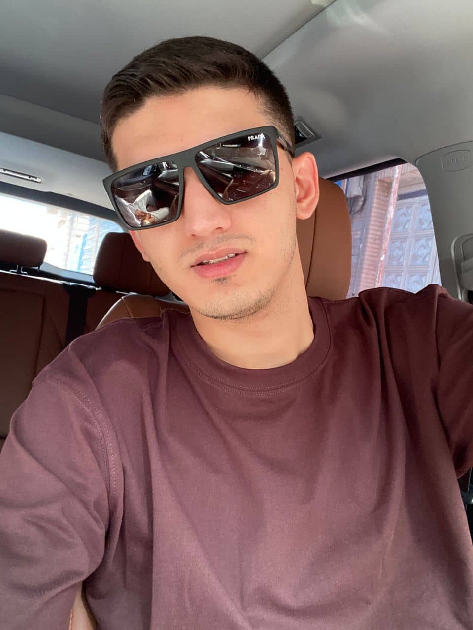 hostIntroImage-مائد هنرمند