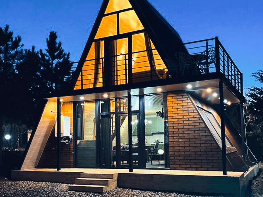 کلبه سوئیسی ساحلی در روستا علی آباد بندر انزلی نما