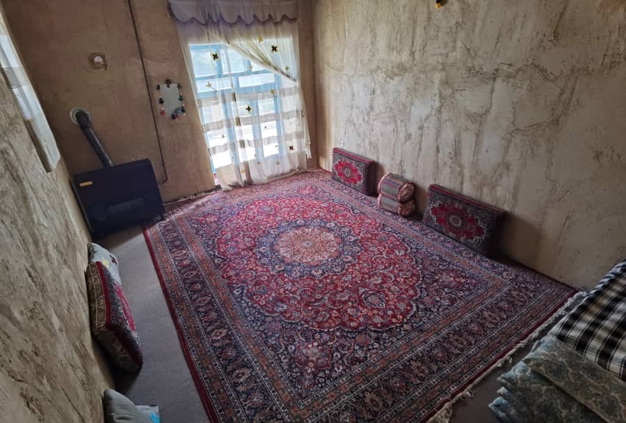 اقامتگاه بومگردی و خانه روستایی در گلین سنندج- هنجیر 