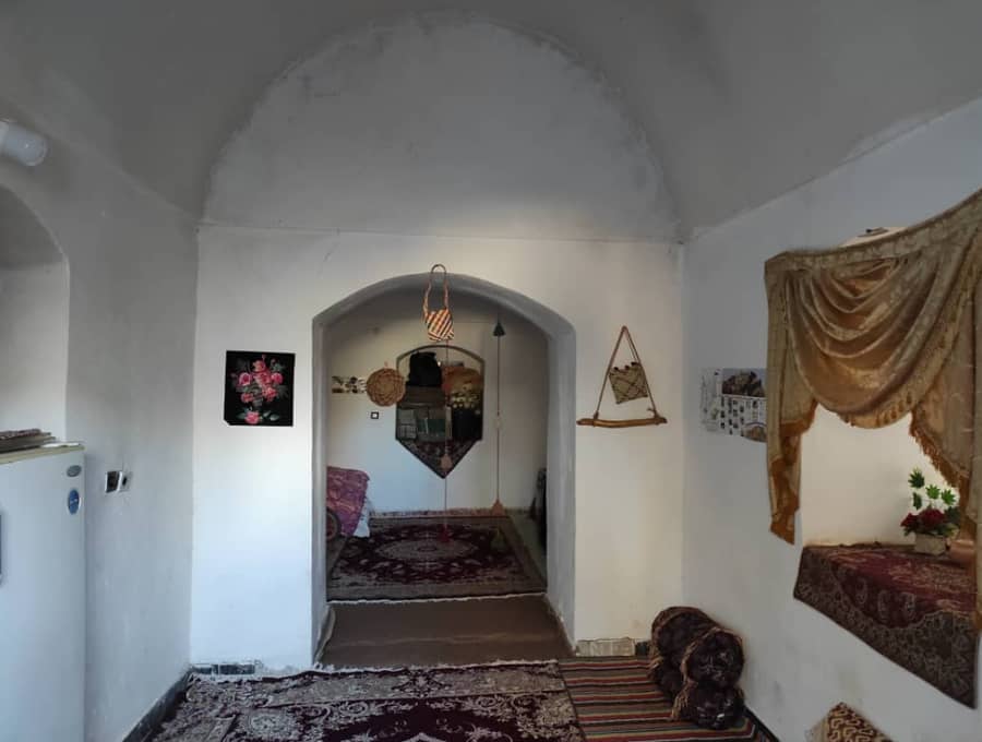 اقامتگاه بومگردی در روستای الله آباد طباطبایی نرماشیر - سنتی  محوطه