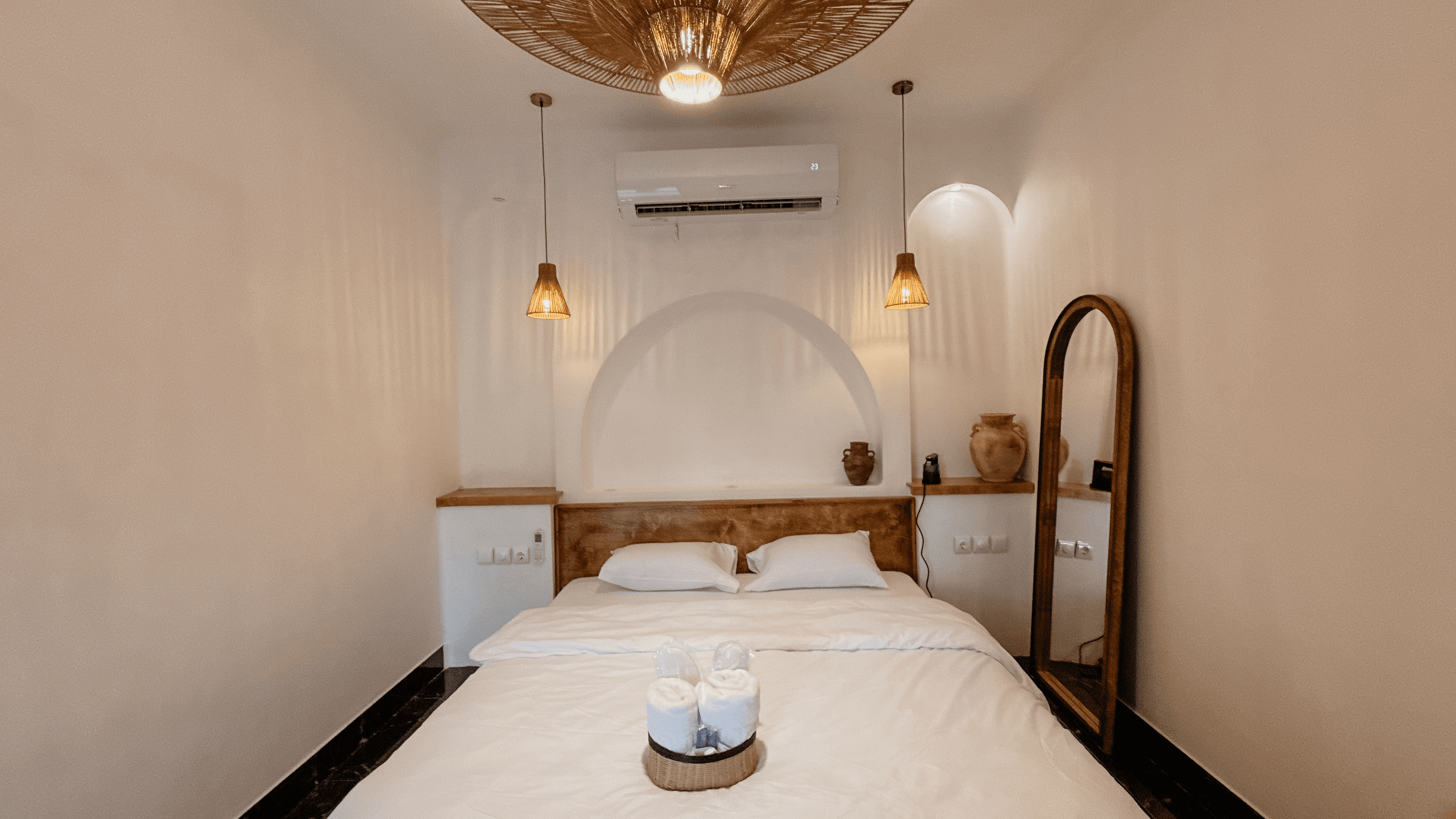 اقامتگاه بومگردی در سهیلی قشم - دو تخته 106 محوطه